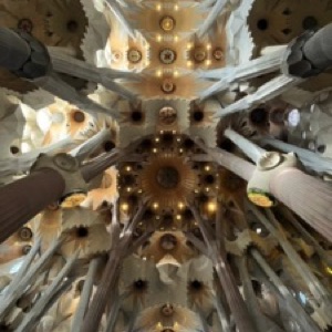 Sitges et Barcelone, avec l'imanquahle Basilique de la Sagrada Família 🤩.#barcelona #catalunya #sagradafamilia #sitges